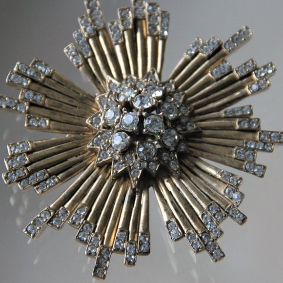 CINER Vintage Starburst Brooch Pin Gold Metal Rhinestones Costume Jewelry - Picture 3 of 7